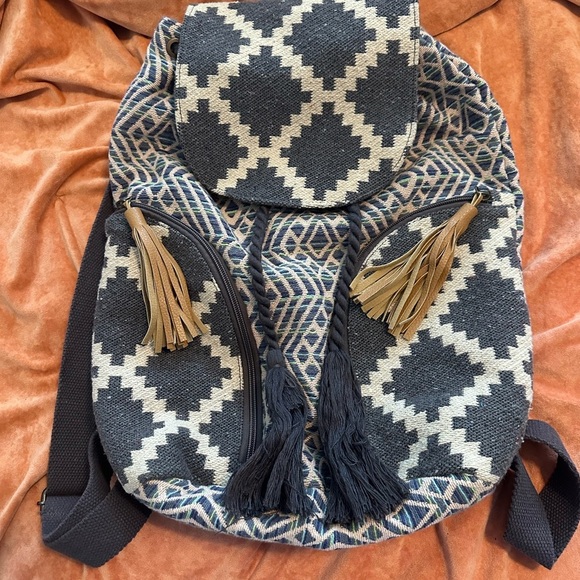 Stylish Geometric Patterned Backpack - Picture 1 of 3